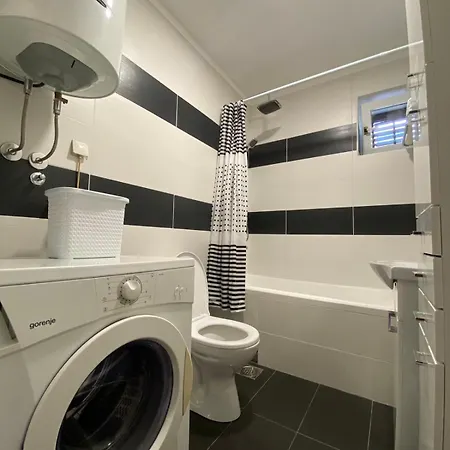 Comfort Lepa Kata Apartment *