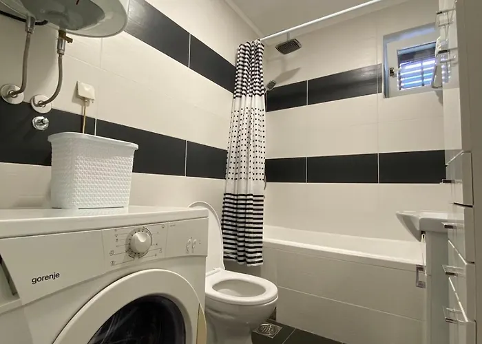 Comfort Lepa Kata Apartamento *